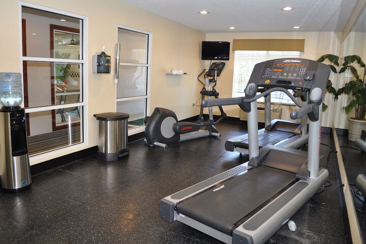 Country Inn & Suites by Radisson Lake George (Queensbury), NY