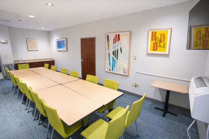 Holiday Inn Express Hotel & Suites St. Paul-Woodbury by IHG
