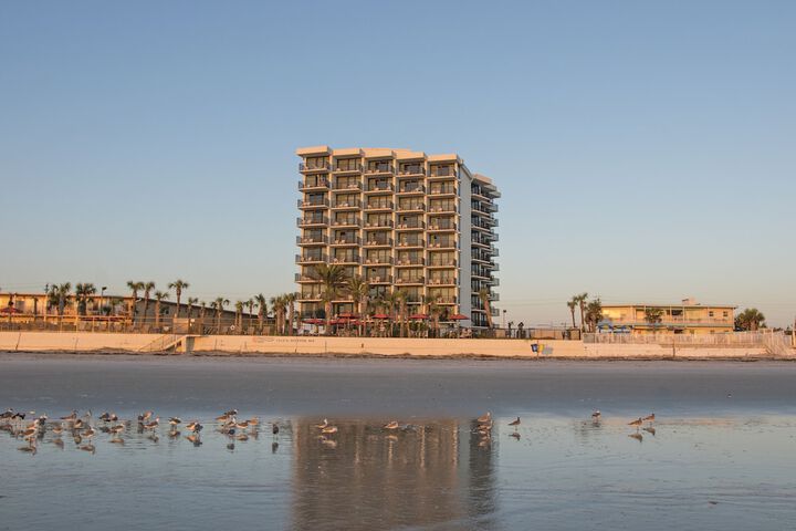 Nautilus Inn