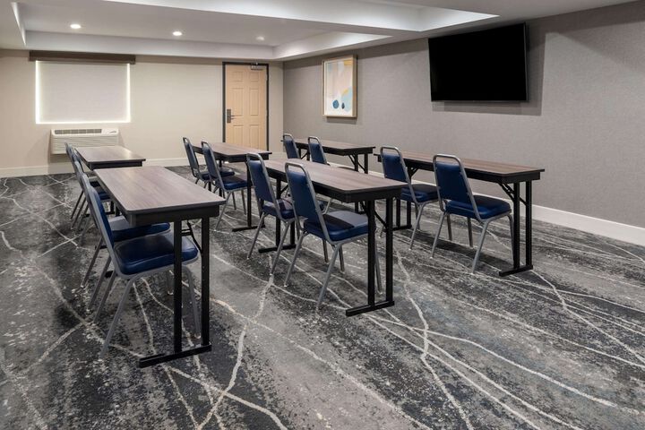 Ramada by Wyndham Modesto Yosemite Area