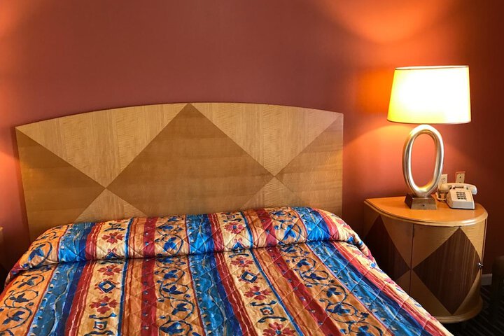 Room 19 of 30