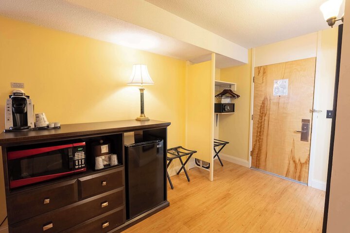 Fireside Inn & Suites Waterville