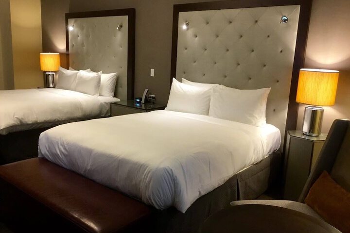 Room 4 of 6