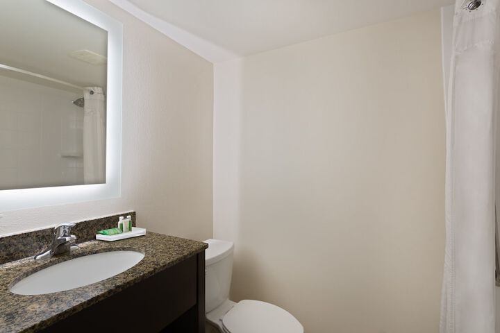 Room 45 of 100
