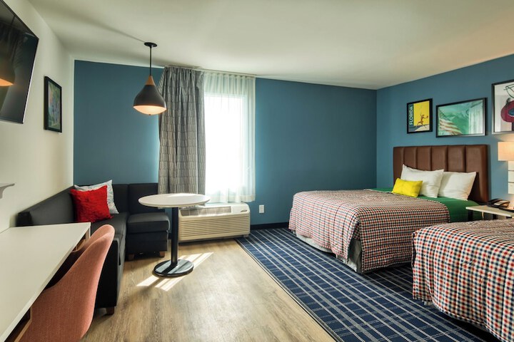 Room 10 of 15