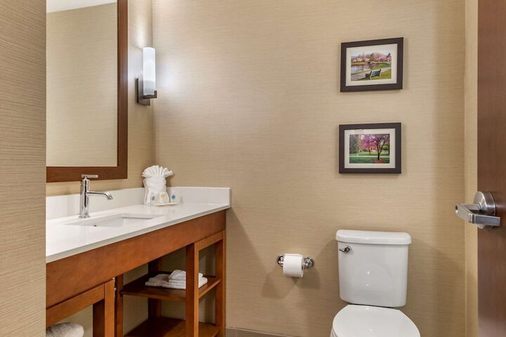 Room 15 of 27
