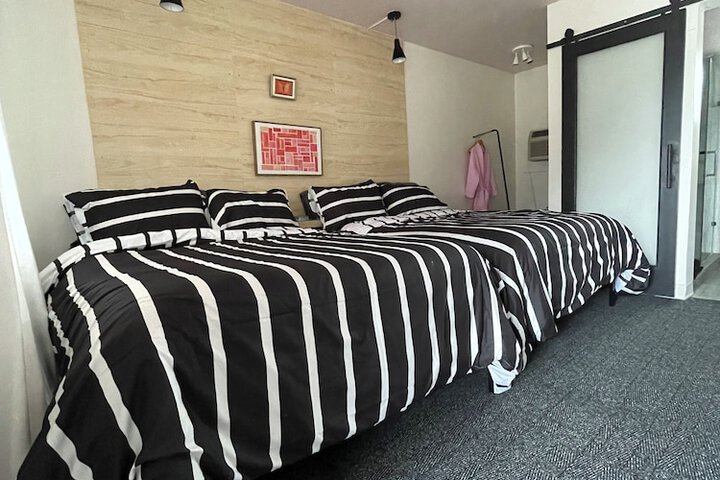 Room 76 of 129