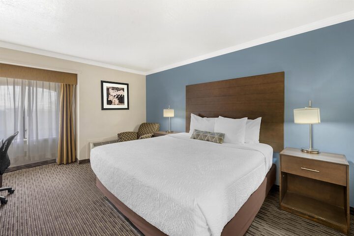 Best Western Airport Albuquerque InnSuites Hotel & Suites