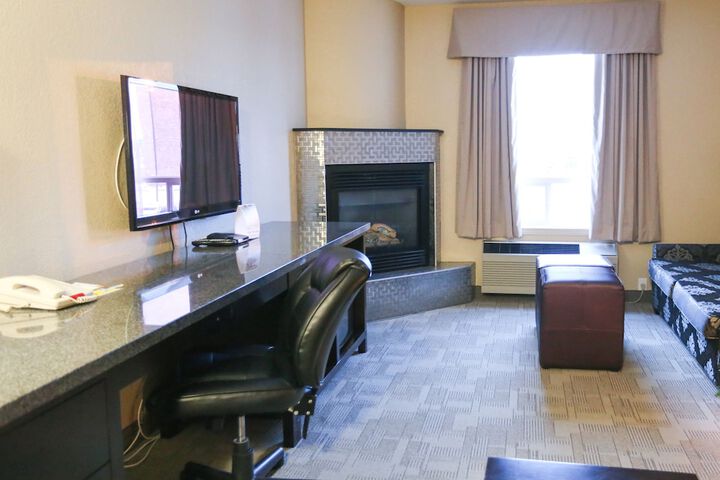 Room 66 of 80