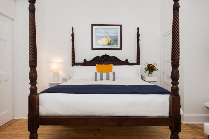 Room 25 of 58