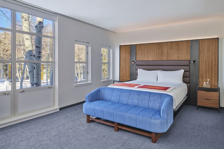 Room 25 of 52