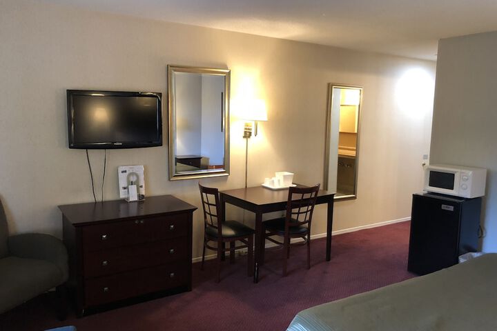 Room 14 of 38