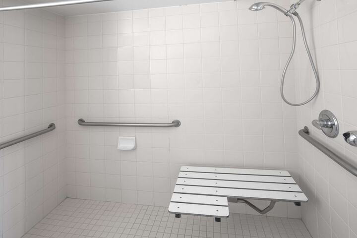 Room 8 of 19