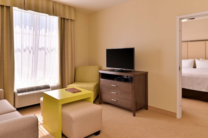Room 47 of 80