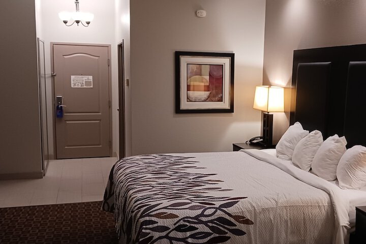 Room 18 of 29