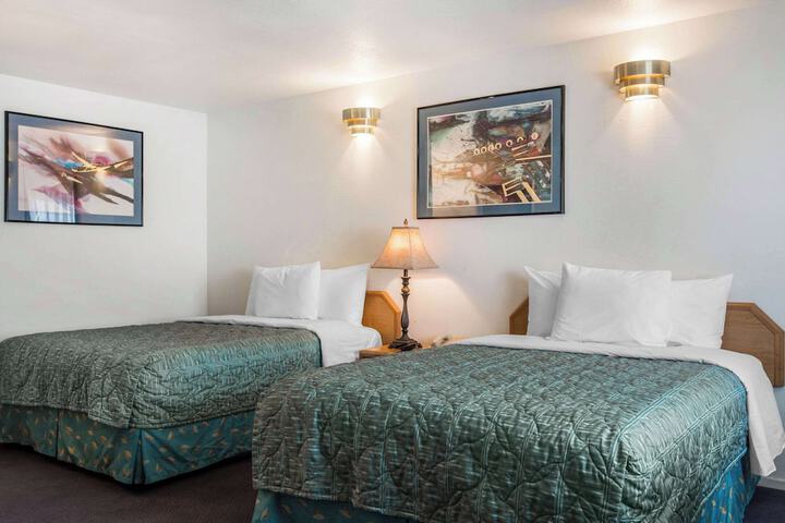 Rodeway Inn Beaumont 1-10
