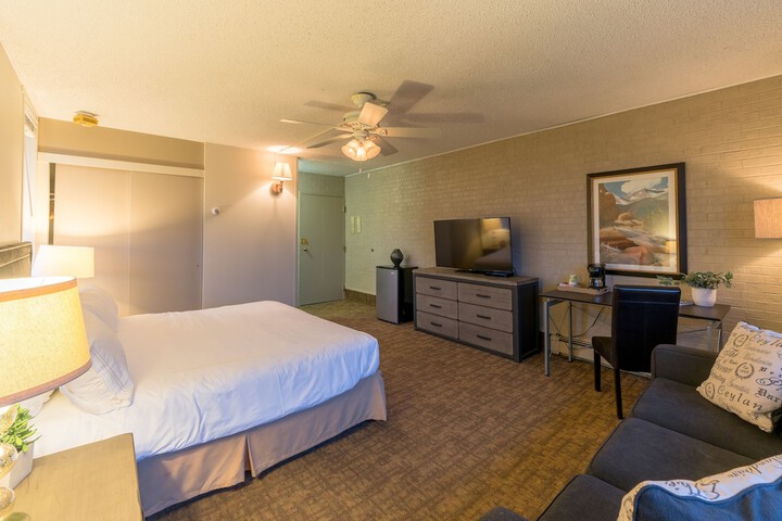 Room 44 of 59