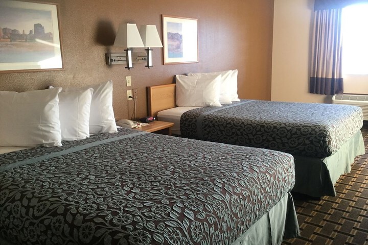 Room 13 of 41