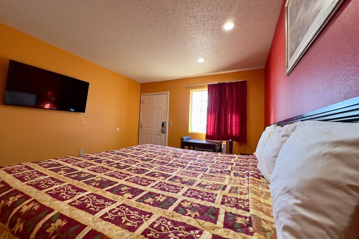 Room 16 of 26