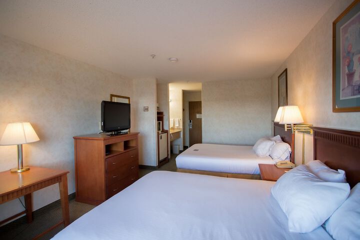 Room 16 of 32