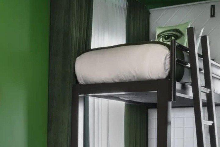 Room 10 of 78