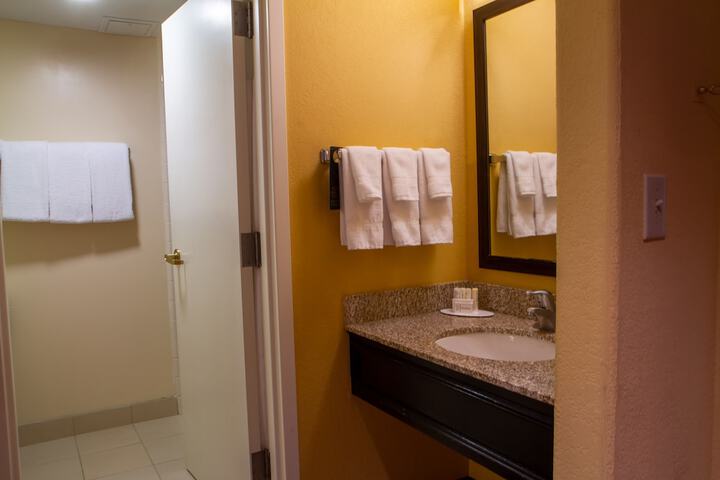 Room 19 of 53