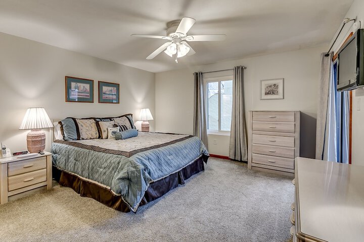 Room 9 of 26