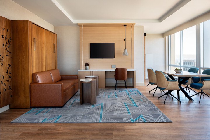 Room 56 of 104