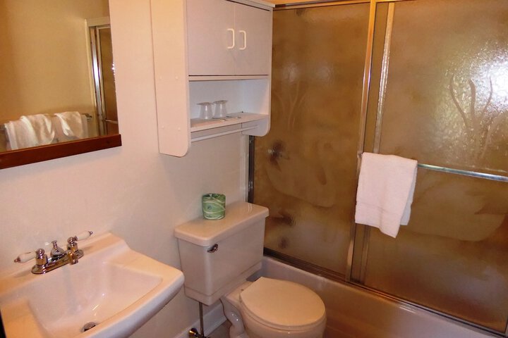 Room 14 of 36