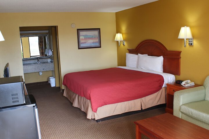 Room 13 of 16