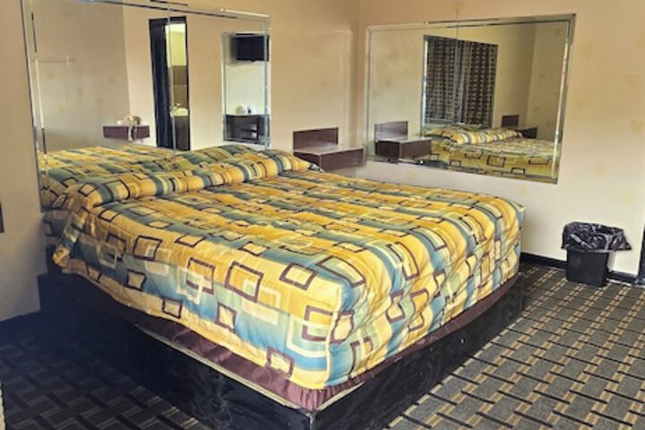 Room 5 of 35