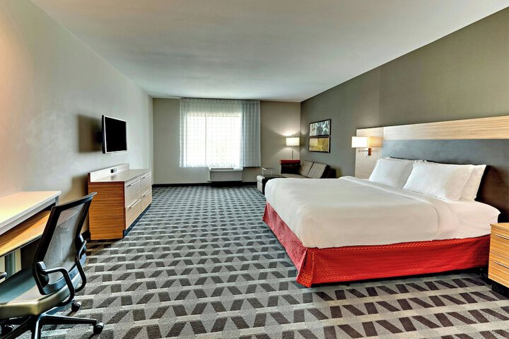 Room 27 of 63