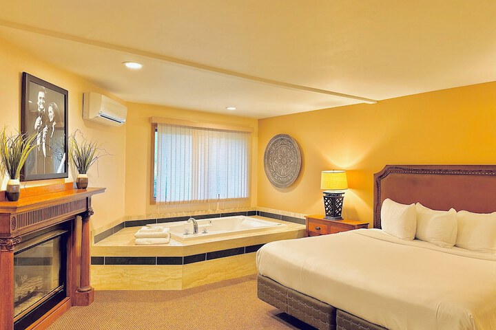 Room 43 of 73