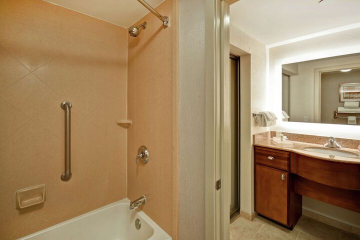 Room 43 of 73