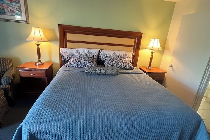 Room 15 of 24