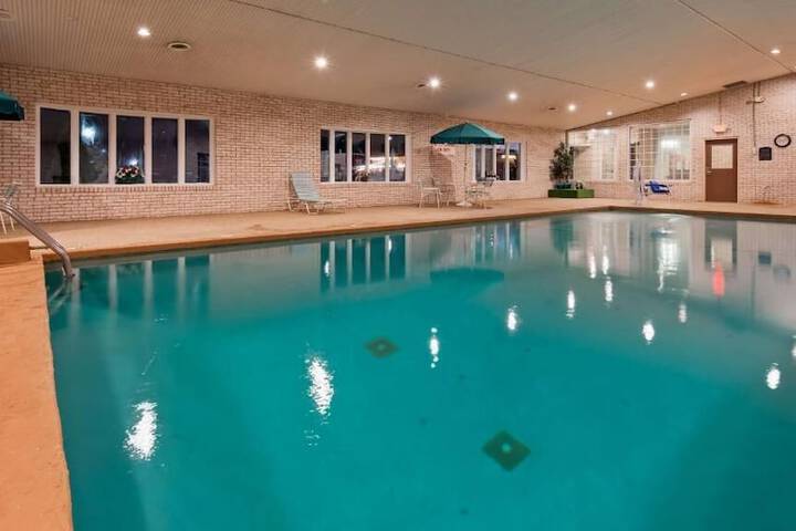 Pool 7 of 35