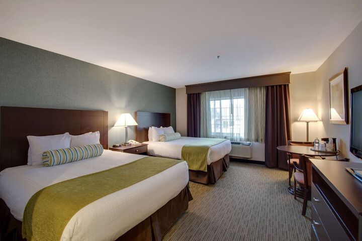 Room 21 of 37