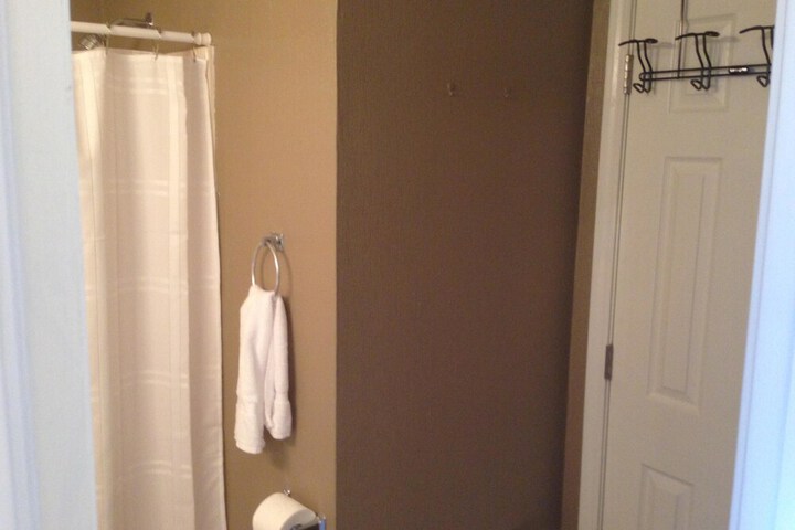 Room 35 of 64