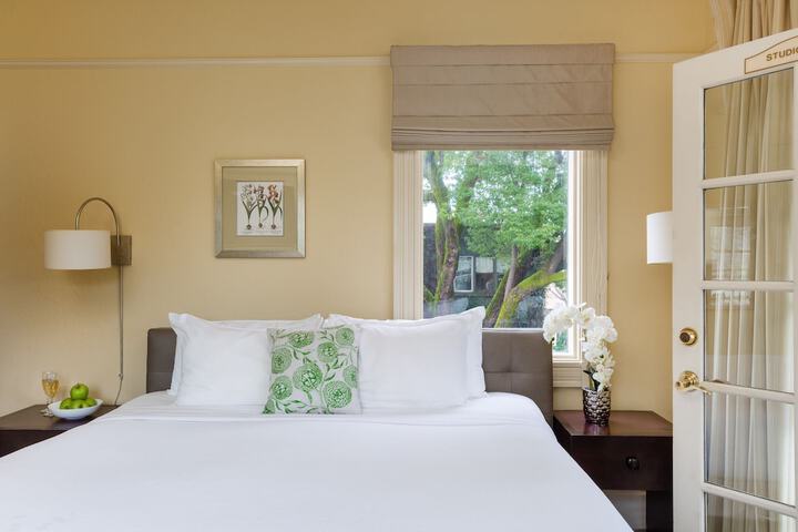 Room 15 of 38