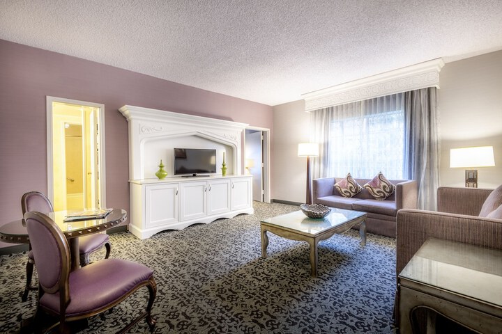 Room 42 of 93