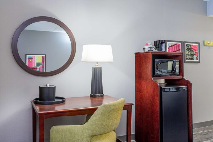 Room 21 of 42