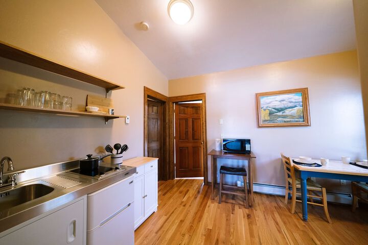 Room 15 of 25