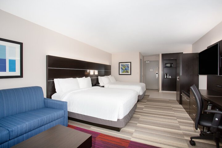 Holiday Inn Express & Suites Lincoln City by IHG