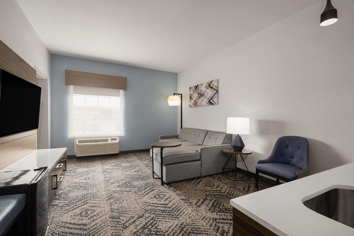 La Quinta Inn & Suites by Wyndham Savannah Airport - Pooler