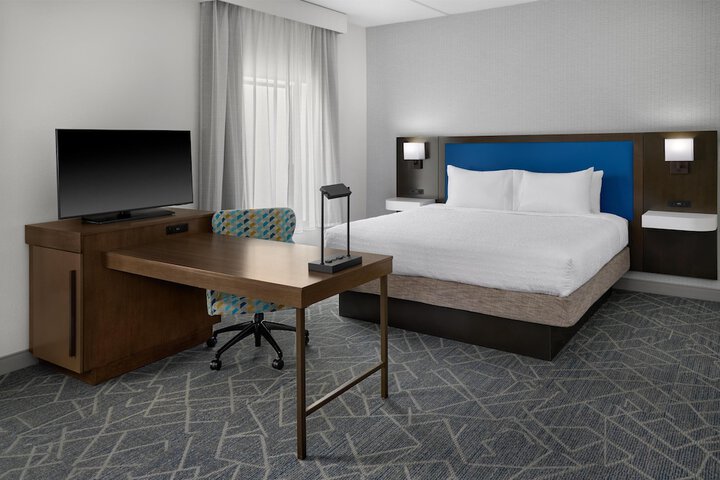Hampton Inn & Suites Syracuse North Airport Area