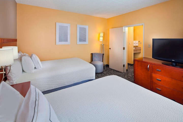 Room 20 of 33
