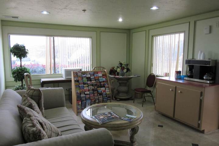 Room 29 of 37