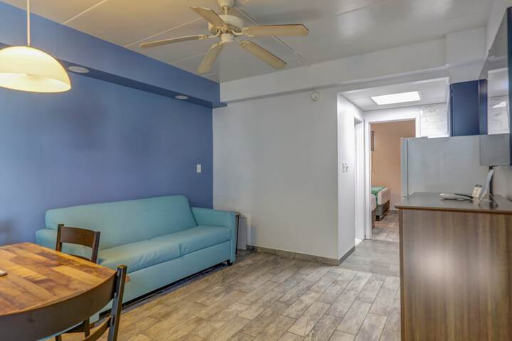 Room 17 of 46