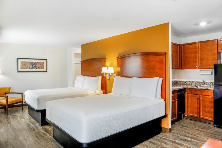 Days Inn & Suites by Wyndham Sherwood Park Edmonton