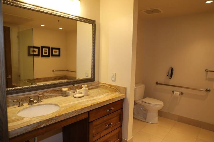 Room 341 of 500